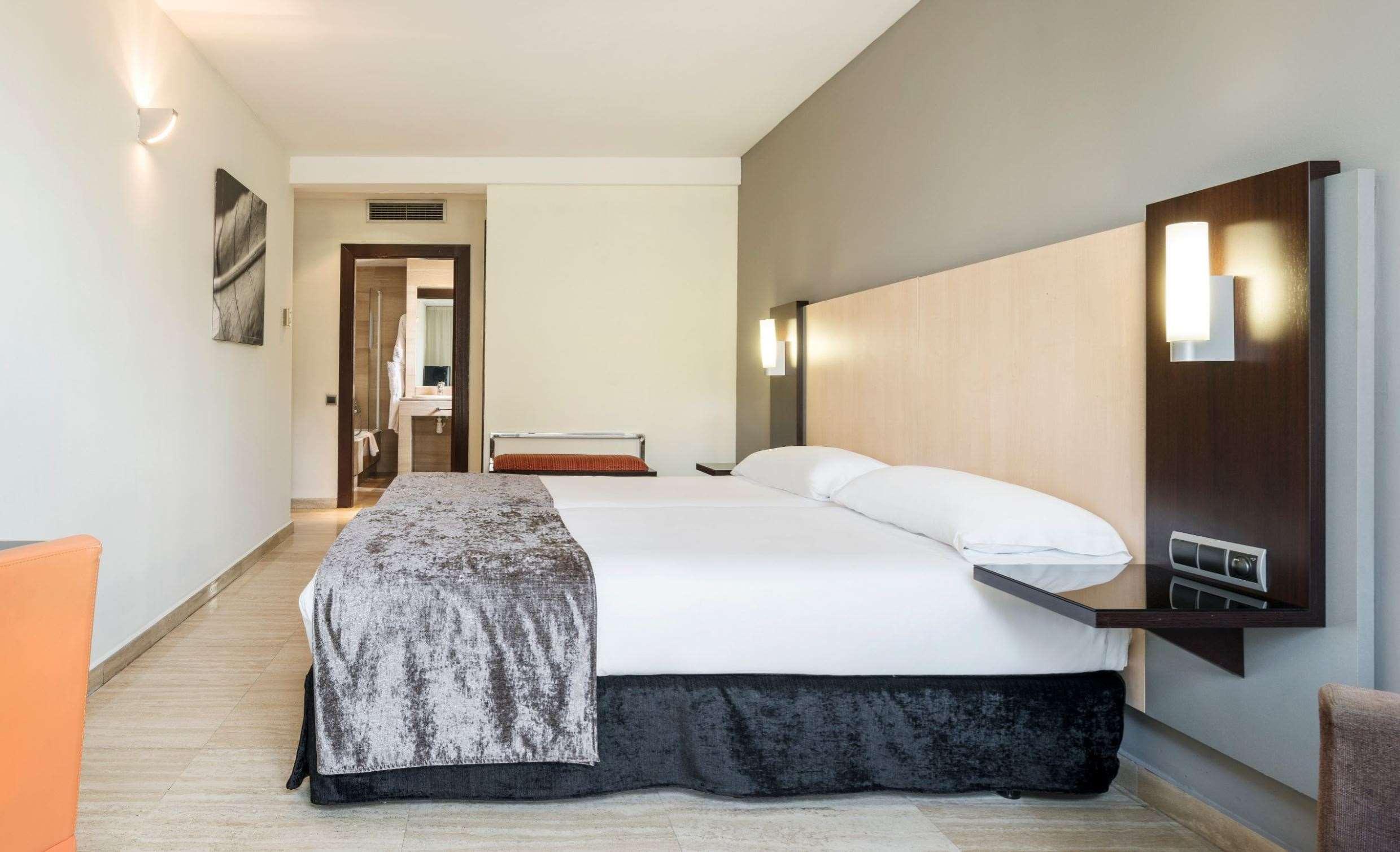 Ilunion Almirante Hotel Barcelona Luaran gambar